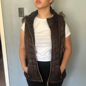 Brown woman’s vest size large